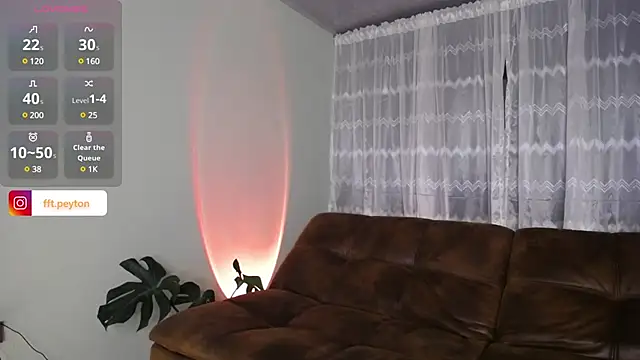 Snapshot of peyton_golden1 chatting on December 2024 01:13:01 AM peyton golden1 online show from December 2024 01:13:01 AM