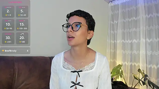 Snapshot of peyton_golden1 chatting on February 2025 07:15:01 AM peyton golden1 online show from February 2025 07:15:01 AM