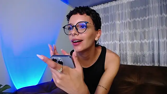 Snapshot of peyton_golden1 chatting on March 2025 01:05:01 AM peyton golden1 online show from March 2025 01:05:01 AM