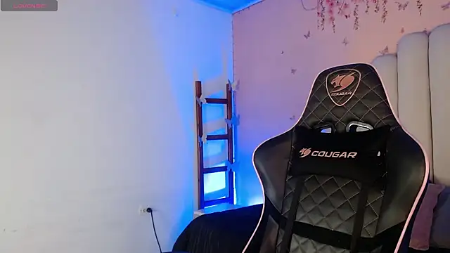 Snapshot of peyton_golden1 chatting on September 2025 03:52:01 AM peyton golden1 online show from September 2025 03:52:01 AM