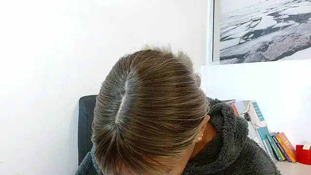 peyton golden1 online show from November 2025 03:27:02 AM