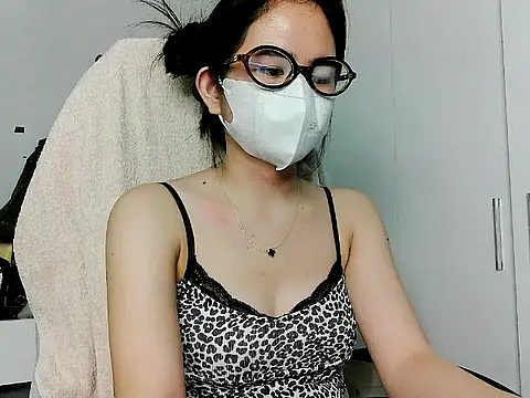 Yin-girl online show from November 2025 07:52:02 AM