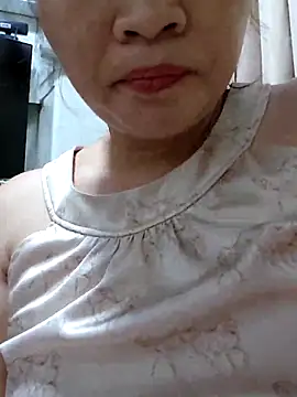 Snapshot of _Mira_69_ chatting on April 2026 07:55:02 AM Mira 69 online show from April 2026 07:55:02 AM