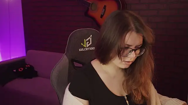 Snapshot of KeytSilvas chatting on January 2025 05:48:02 AM KeytSilvas online show from January 2025 05:48:02 AM