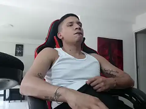 damiam fiery online show from December 2024 05:04:02 PM