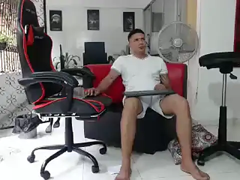 damiam fiery online show from December 2024 08:14:02 PM