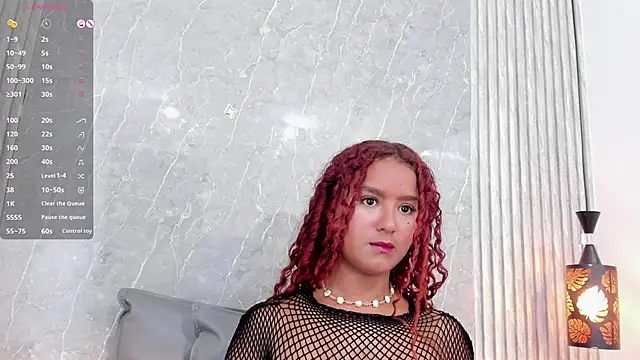 Snapshot of Sophiee_Velvet chatting on March 2025 02:34:02 PM Sophiee Velvet online show from March 2025 02:34:02 PM