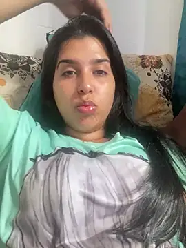 NiaSoler online show from February 2025 01:01:01 PM