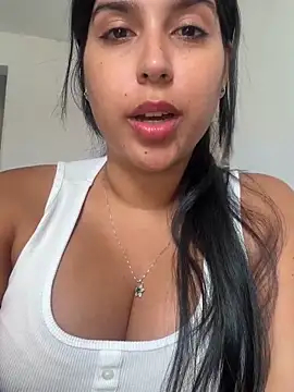 NiaSoler online show from May 2026 04:14:01 PM