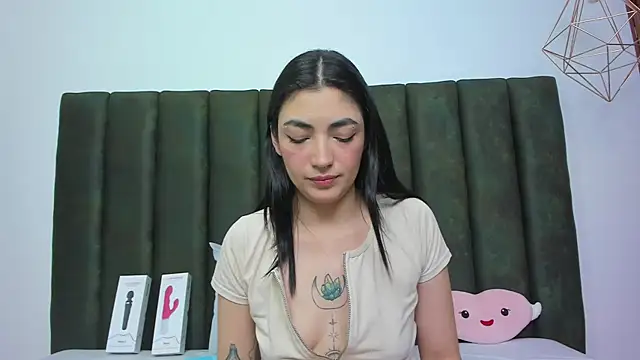 Snapshot of ThailyCherry chatting on October 2025 07:46:02 PM ThailyCherry online show from October 2025 07:46:02 PM