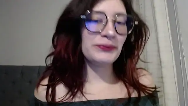 Snapshot of mariana124- chatting on January 2025 07:34:01 PM mariana124- online show from January 2025 07:34:01 PM