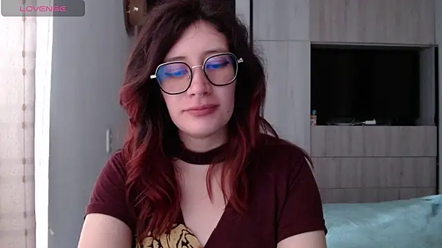 Snapshot of mariana124- chatting on February 2025 03:47:01 PM mariana124- online show from February 2025 03:47:01 PM