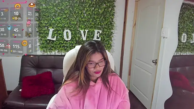 Enma  clark online show from December 2024 07:17:02 AM