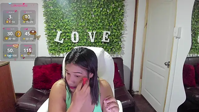 Enma  clark online show from January 2025 05:05:01 AM