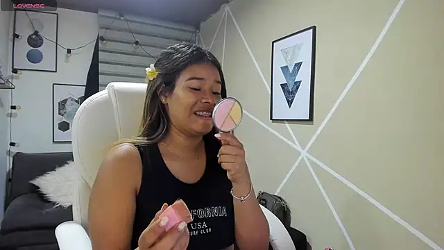 Enma  clark online show from October 2025 04:09:02 AM