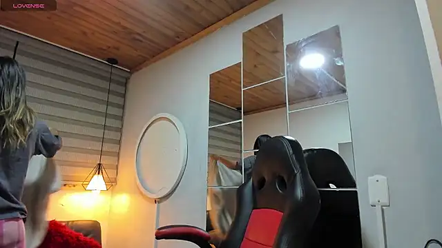 Enma  clark online show from January 2026 09:04:02 AM