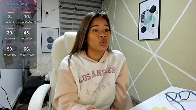 Enma  clark online show from April 2026 04:12:01 AM