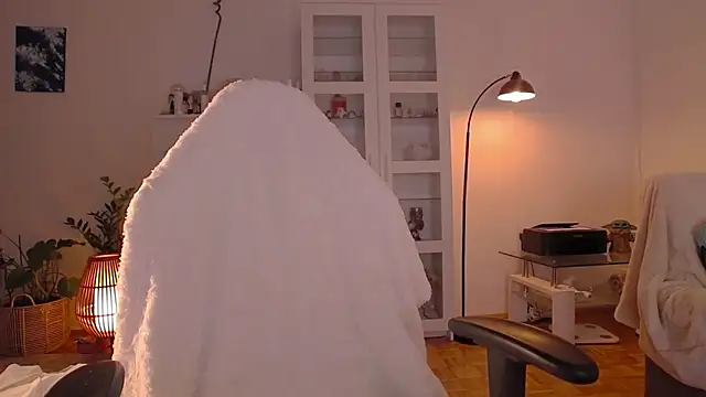 ginger vi online show from March 2025 02:04:01 AM