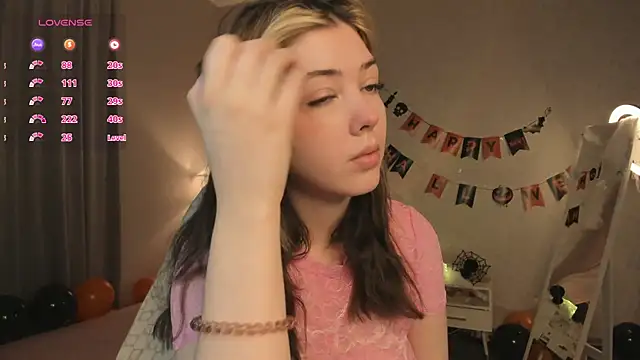 Vanessa Walters online show from October 2025 03:03:02 AM