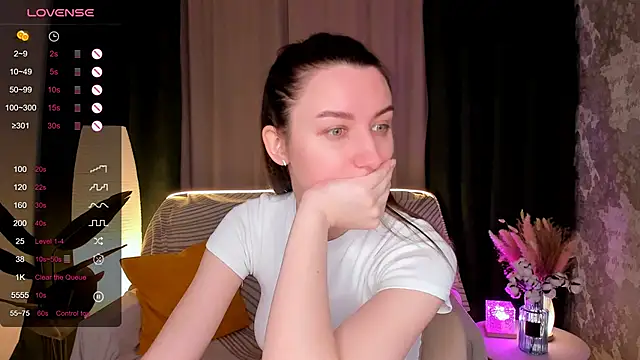 Snapshot of annacooleman chatting on February 2026 03:05:02 AM annacooleman online show from February 2026 03:05:02 AM