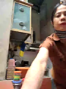 Tinease online show from March 2025 04:35:01 AM