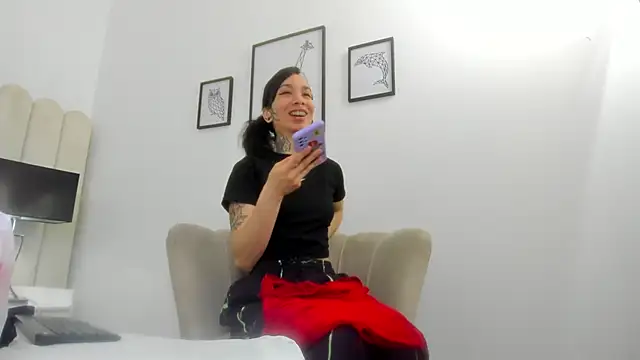 Snapshot of Lady_Godss chatting on December 2024 07:03:02 PM Lady Godss online show from December 2024 07:03:02 PM