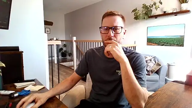 Bigdicktrav902 online show from April 2026 01:33:02 PM