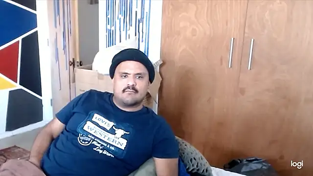 ShaggyList15 online show from February 2026 09:53:01 PM