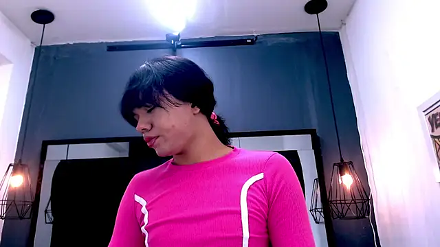 Snapshot of AndreaGil_ chatting on December 2025 02:13:02 PM AndreaGil online show from December 2025 02:13:02 PM