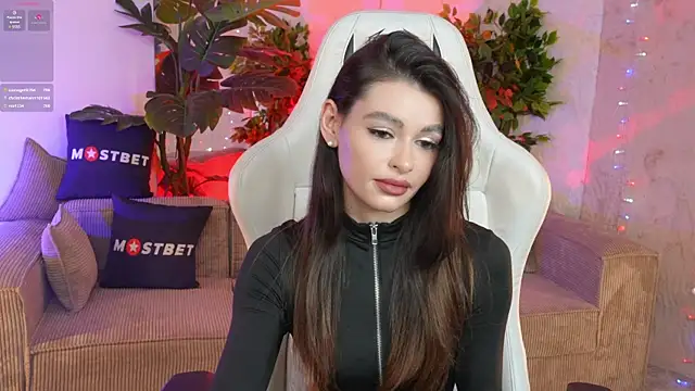 Gabriella054 online show from December 2024 08:00:01 AM