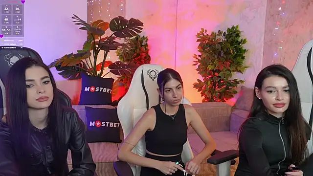 Gabriella054 online show from December 2024 02:33:01 PM