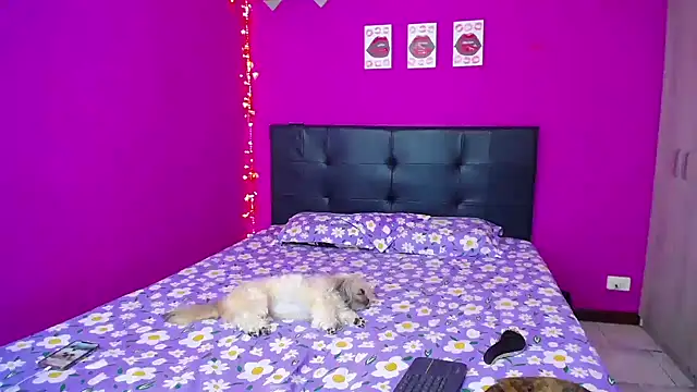 Zaratattoox online show from December 2024 09:50:02 AM