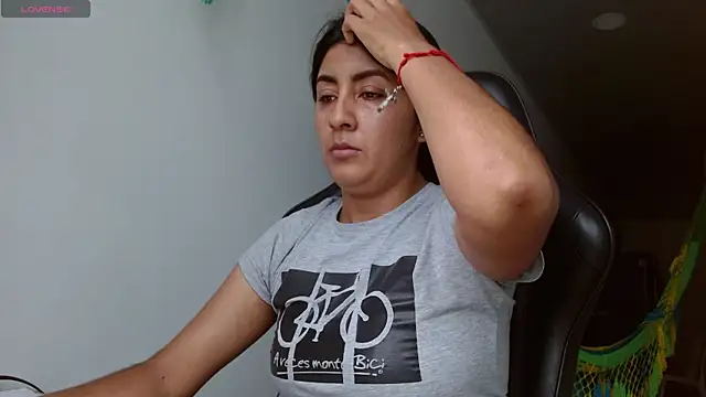 danna peterson1 online show from October 2025 07:56:02 PM