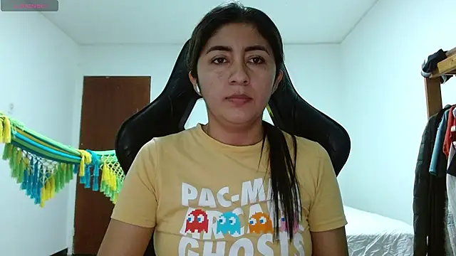 Snapshot of danna_peterson1 chatting on July 2026 09:50:01 PM danna peterson1 online show from July 2026 09:50:01 PM