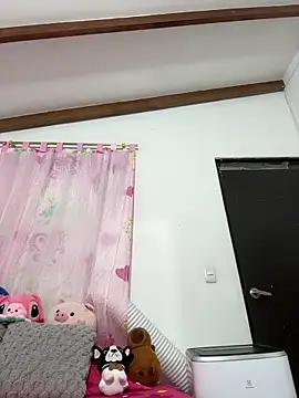 mia cooper 24 online show from February 2025 01:10:02 PM