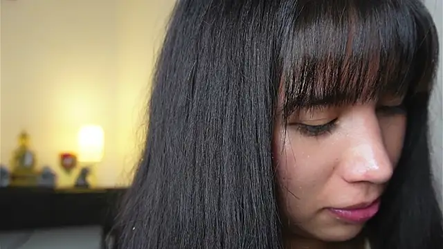 Snapshot of AlessiaVix chatting on December 2024 09:17:02 PM AlessiaVix online show from December 2024 09:17:02 PM