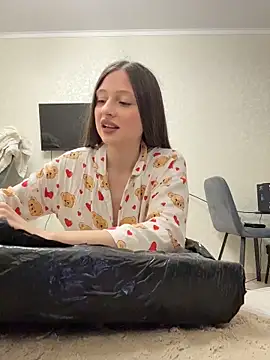 Kimsweet7 online show from April 2026 06:02:01 PM