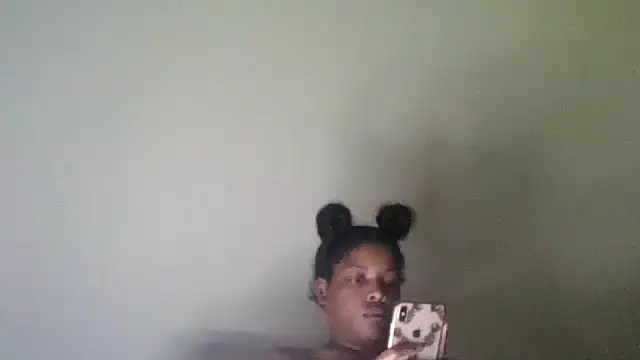 Snapshot of CaramelGoddessxoxo chatting on August 2026 03:14:02 PM CaramelGoddessxoxo online show from August 2026 03:14:02 PM