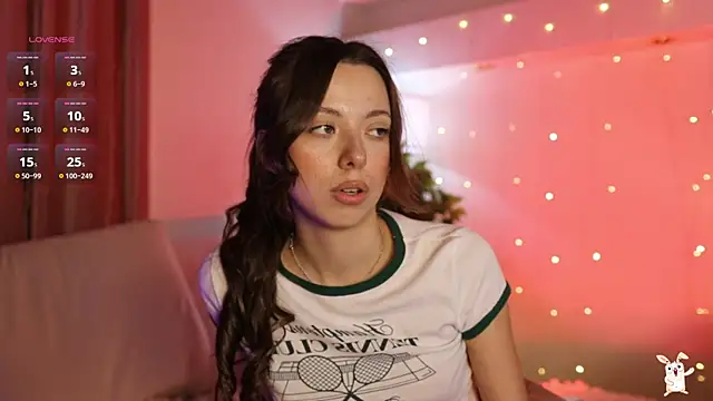 Snapshot of Goldy_Grace_ chatting on February 2025 06:03:01 PM Goldy Grace  online show from February 2025 06:03:01 PM