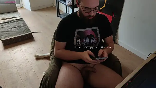 Snapshot of azagoul222 chatting on March 2026 04:57:01 PM azagoul222 online show from March 2026 04:57:01 PM