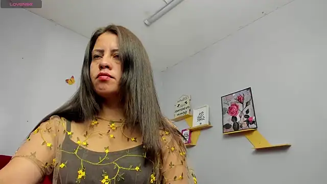 kathina giraldo online show from September 2025 01:03:01 PM