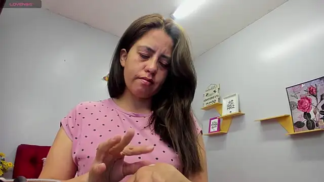 kathina giraldo online show from October 2025 12:35:01 PM