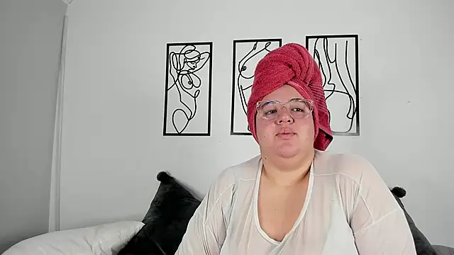 RubyPirsso18 online show from October 2025 07:16:02 PM