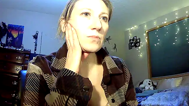 Snapshot of lilyhornyhousewife chatting on January 2025 12:33:01 PM lilyhornyhousewife online show from January 2025 12:33:01 PM
