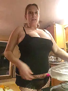 Snapshot of lilyhornyhousewife chatting on February 2025 07:45:01 AM lilyhornyhousewife online show from February 2025 07:45:01 AM