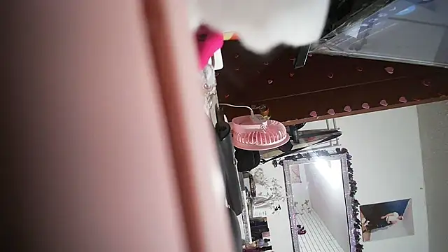 Snapshot of maturehot_65 chatting on November 2025 08:25:02 PM maturehot 65 online show from November 2025 08:25:02 PM