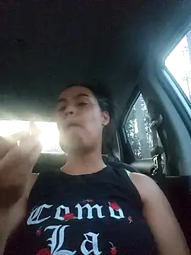 cinnaminnie online show from March 2025 11:43:02 PM