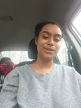 cinnaminnie online show from March 2025 02:55:02 PM