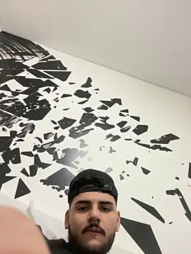 Snapshot of lehder47 chatting on December 2024 04:04:02 AM lehder47 online show from December 2024 04:04:02 AM