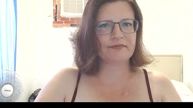 CrimsonMistress online show from March 2026 10:47:02 PM